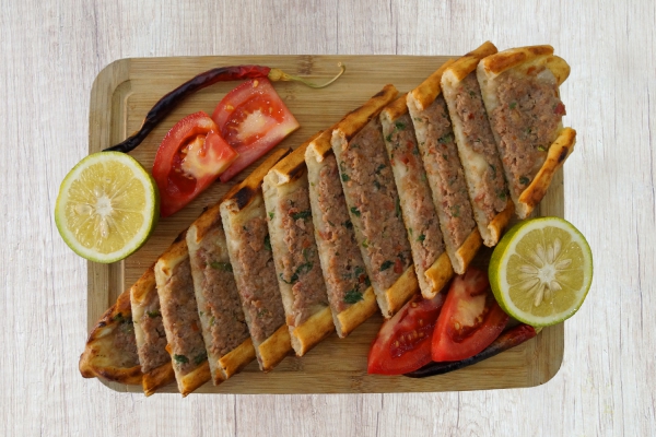 Kıymalı Pide